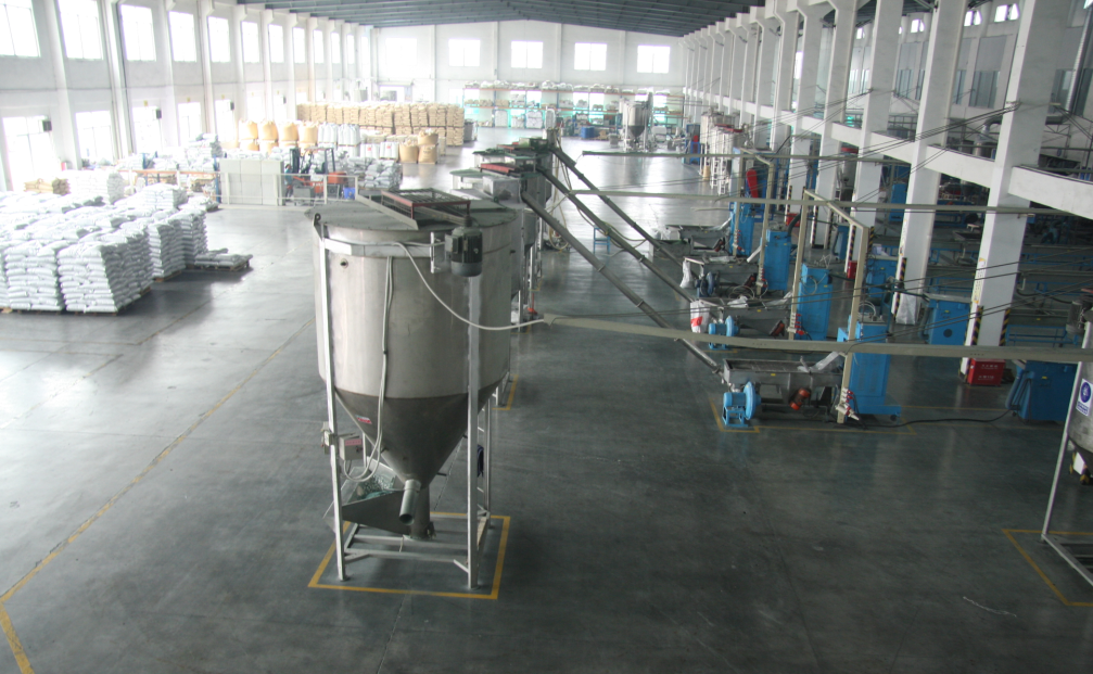 广东金尊国际化学-阻燃塑料生产车间