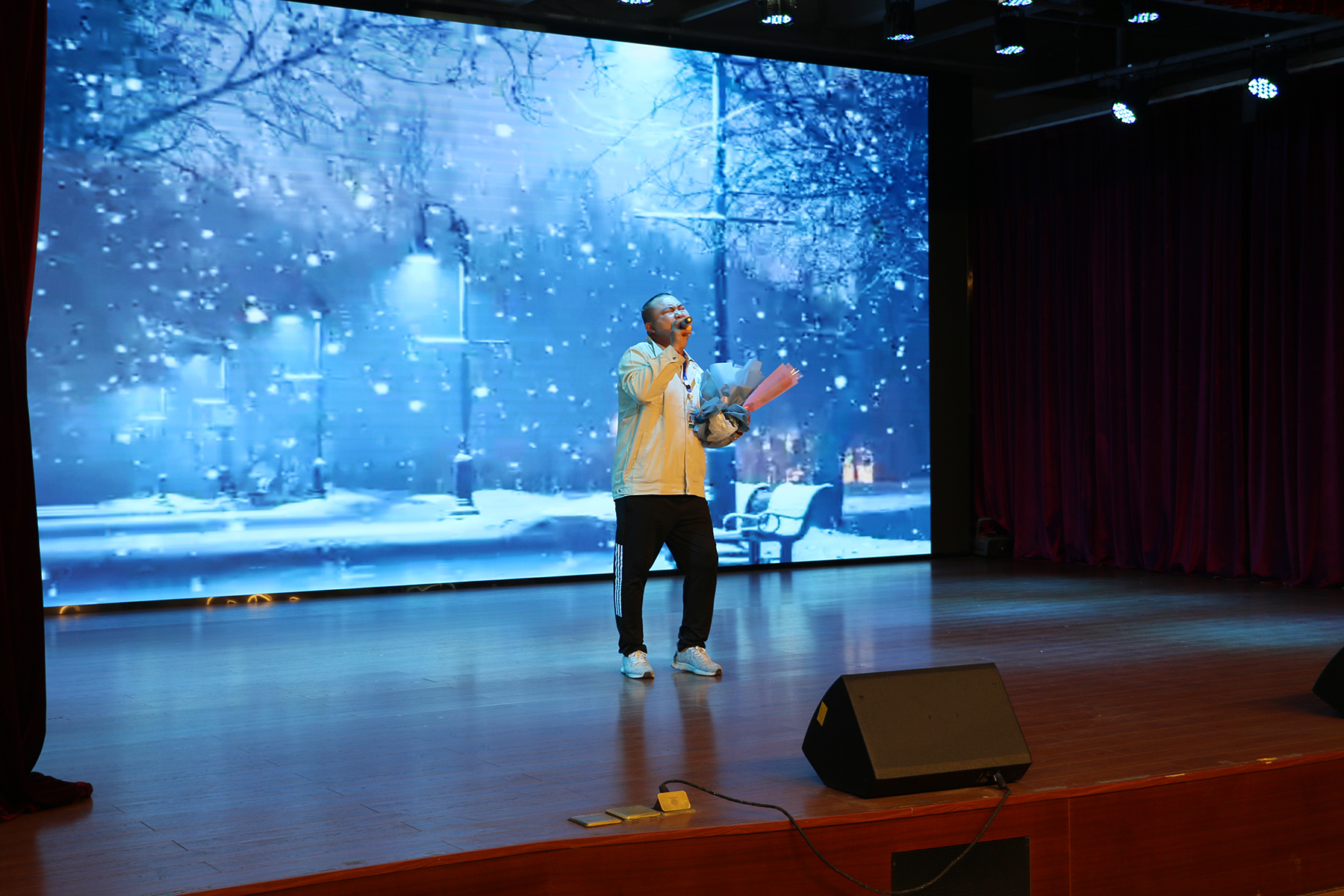 2021年金尊国际化学迎新联欢晚会《一路向北》