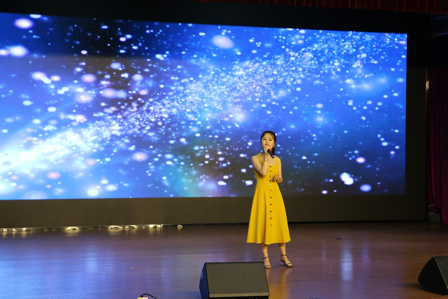 2021年金尊国际化学迎新联欢晚会-《浪费》